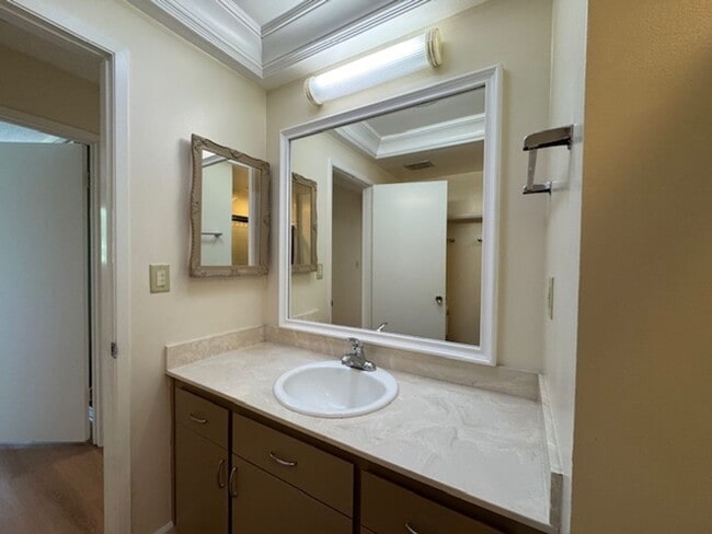 Building Photo - Wonderful single level home in Moraga-grea...