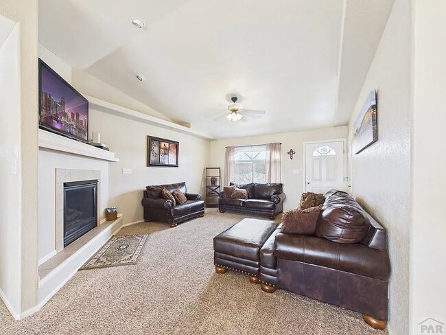 Building Photo - 435 E Stardust Dr