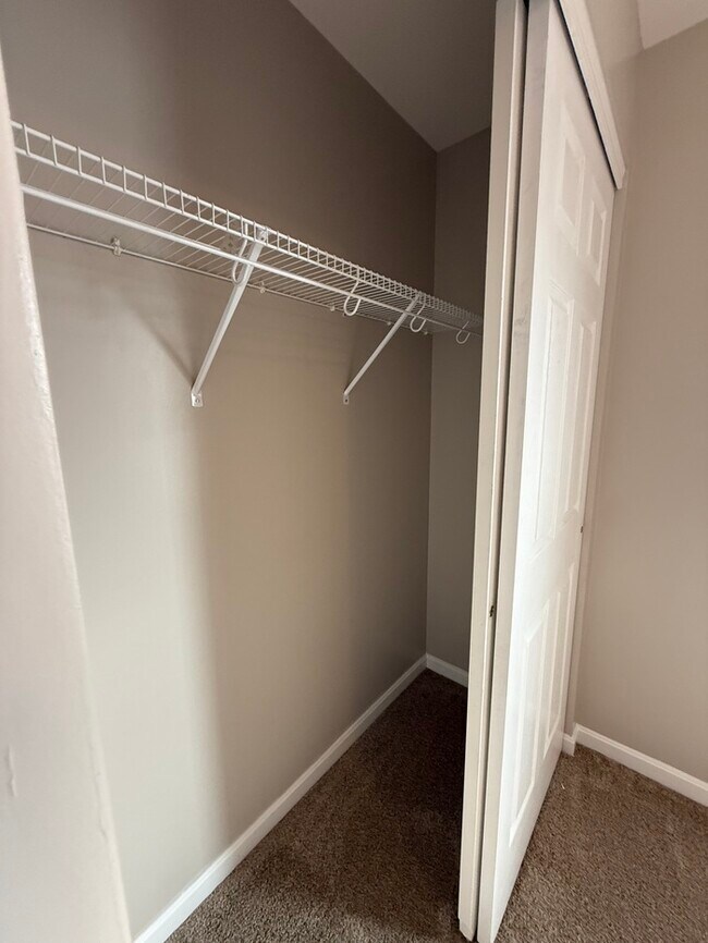 Building Photo - Single Family Home