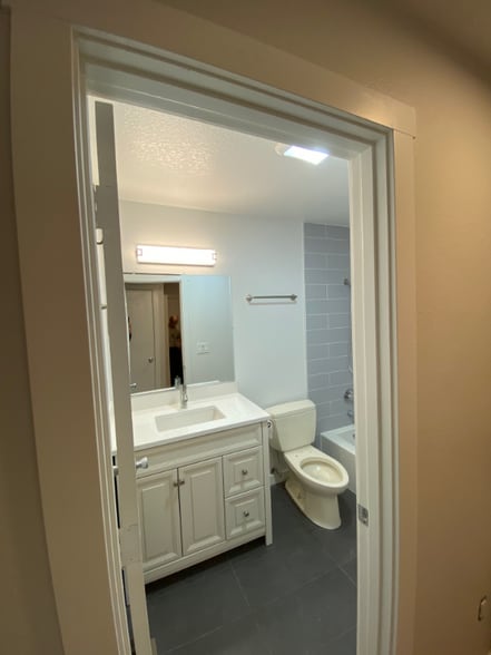 Building Photo - 1604 Russian Jack Dr