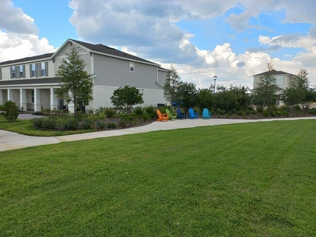 Building Photo - 650 Cheval Ln