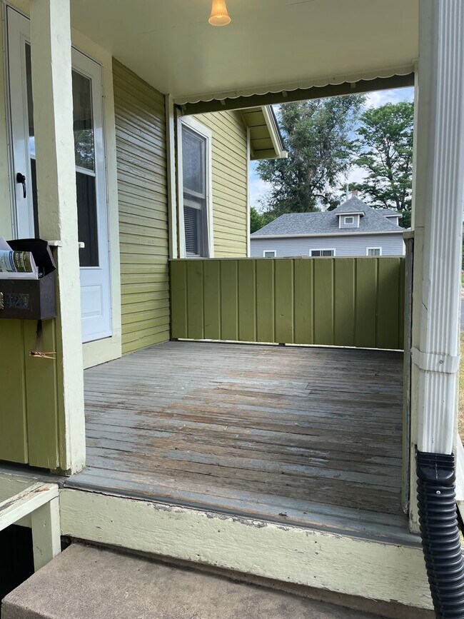 Building Photo - 4 Bed 2 Bath Old Town Fort Collins Home on Corner Lot