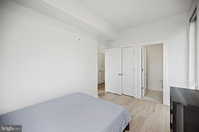 Building Photo - AVAILABLE NOW! Penthouse living in the hea...
