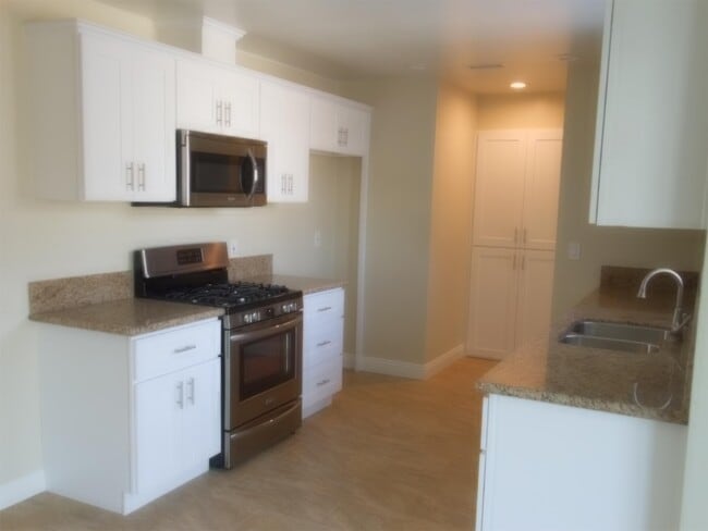 Building Photo - 17065 E Benbow St