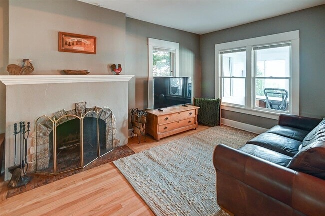 Building Photo - 5026 Lake Mendota Dr