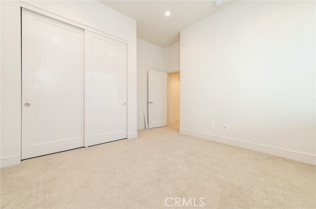 Building Photo - 111 Winnett