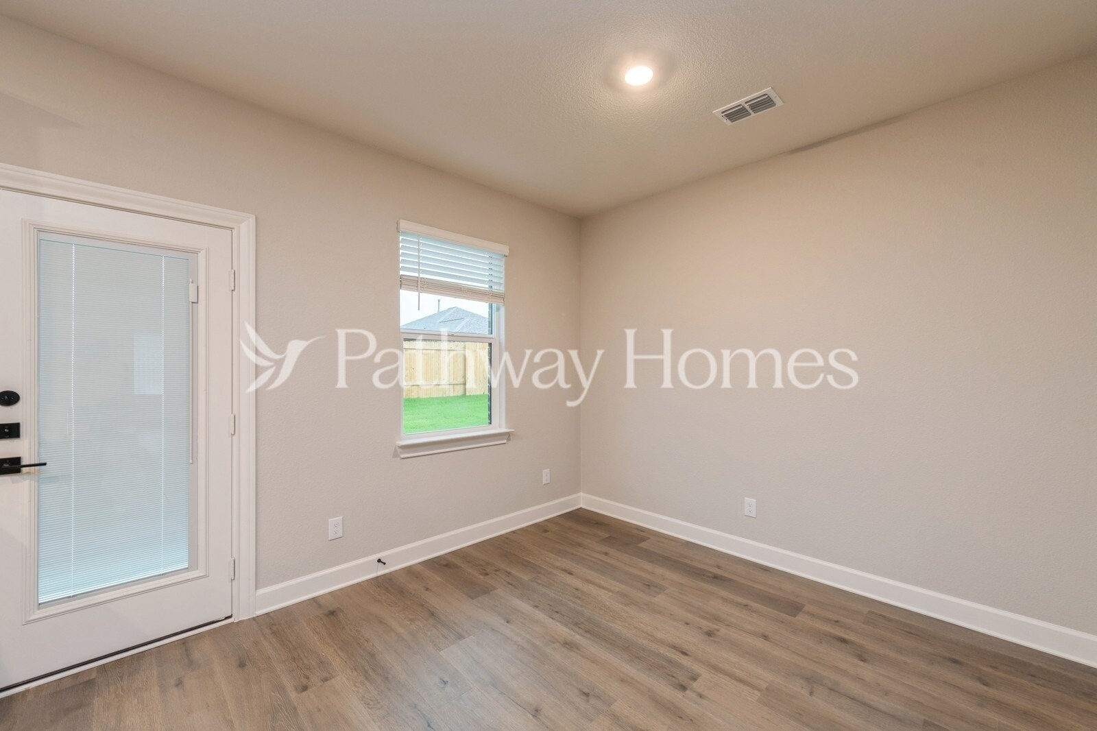 Building Photo - 628 Brookside Dr