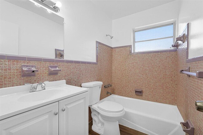 Building Photo - 130 NW 48th St