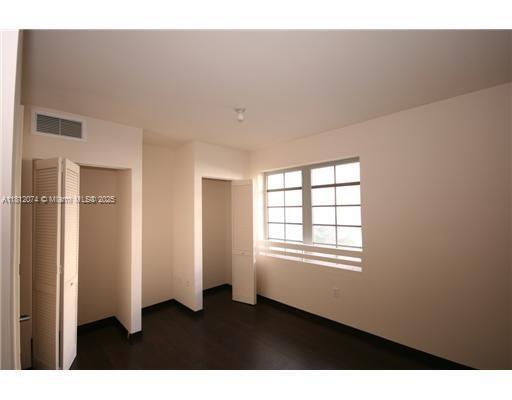 Building Photo - 435 21st St