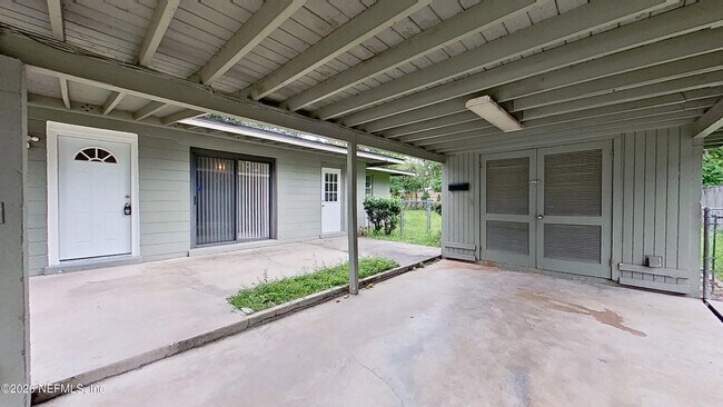 Building Photo - 7104 Waikiki Rd