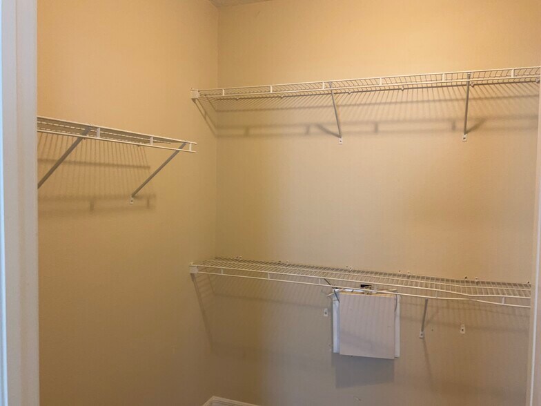 Building Photo - 2740 Pankaw Ln