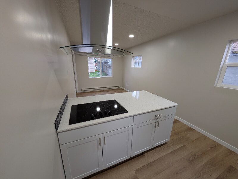 Building Photo - 1705 Lombard Ave