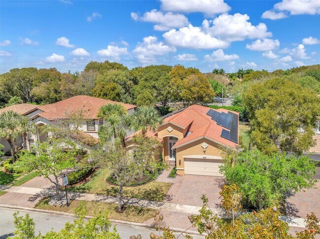 Building Photo - 19381 Stonebrook St