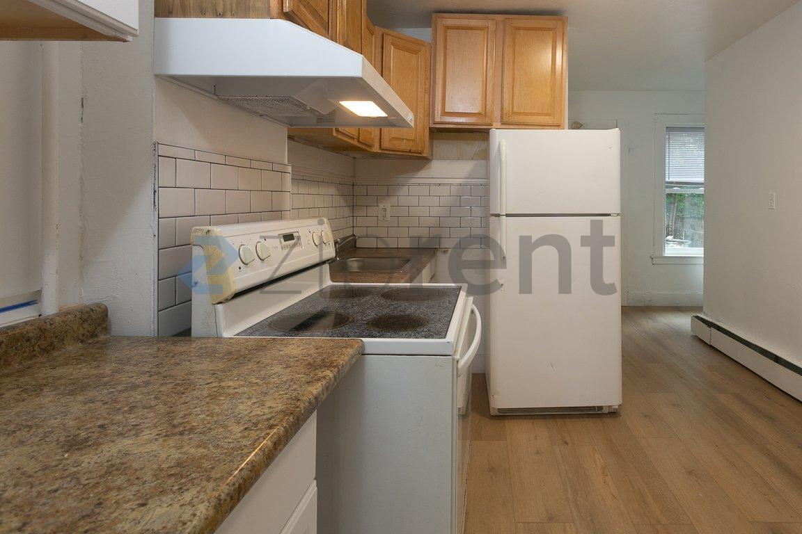 Building Photo - Unit 1R