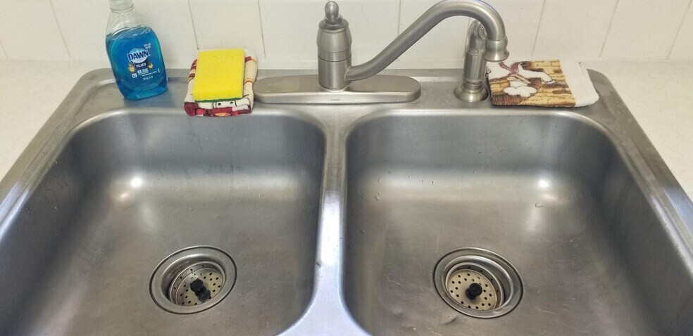 Building Photo - 509 Constitution Ave S