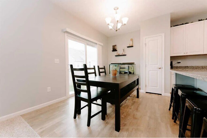 Building Photo - 3297 Cres Falls Way