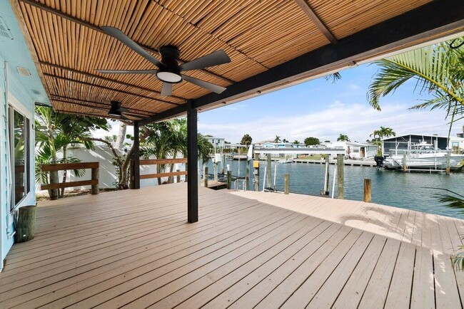 Building Photo - 44 Aqua Ra Dr