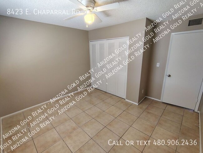 Building Photo - 8423 E Chaparral Rd