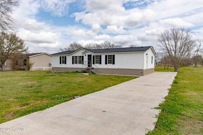 Building Photo - 370 Bearb Rd