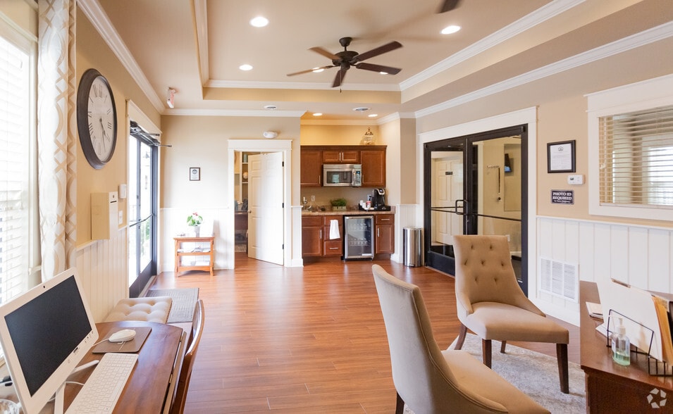 Interior Photo - Canyon and Knox Landing Apartments