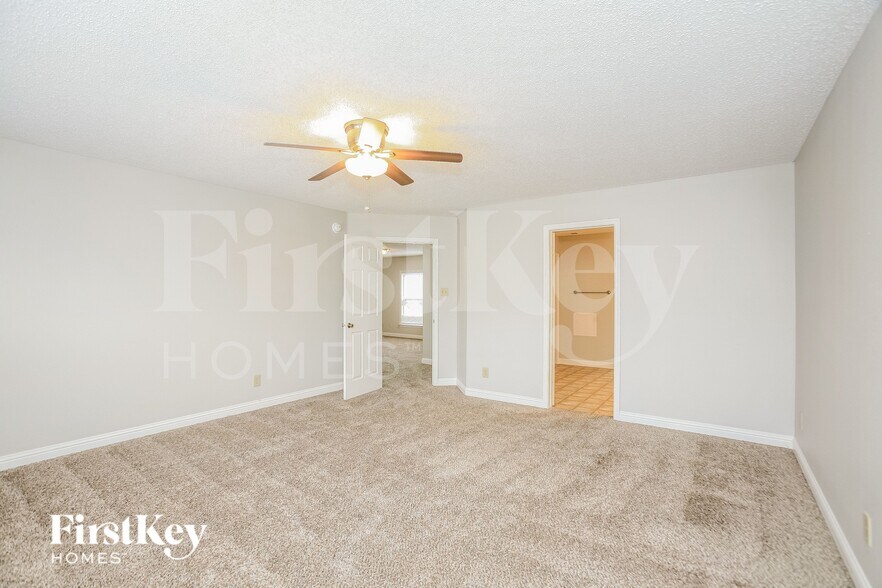 Building Photo - 14216 Country Breeze Ln