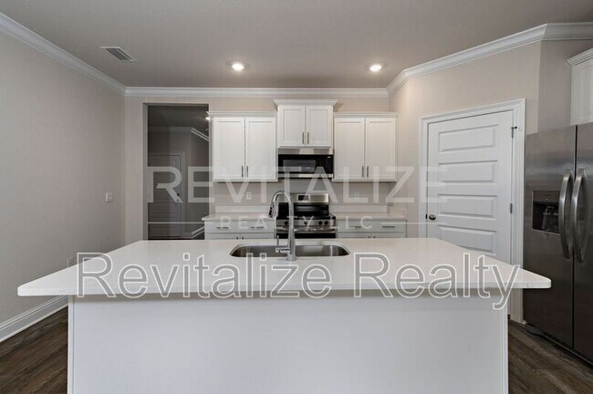 Building Photo - 14543 Dayton Cir