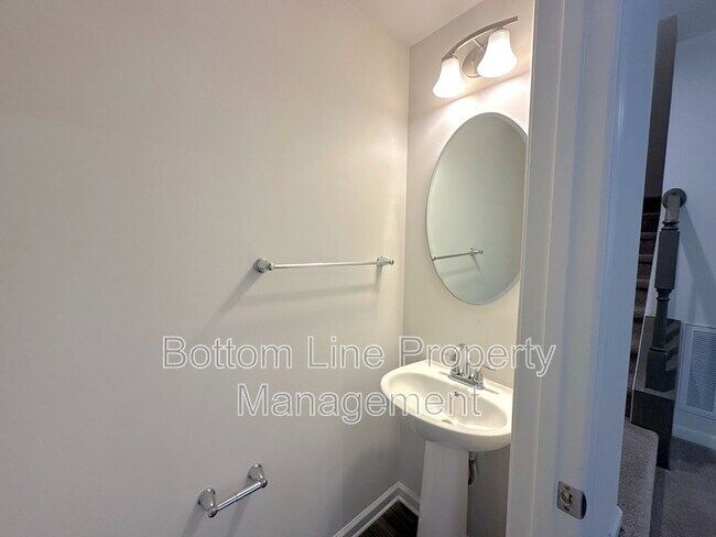 Building Photo - 1332 Ashbury St