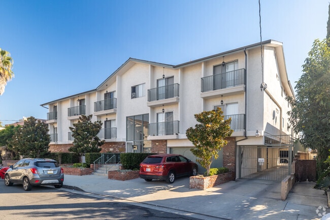 Building Photo - men115