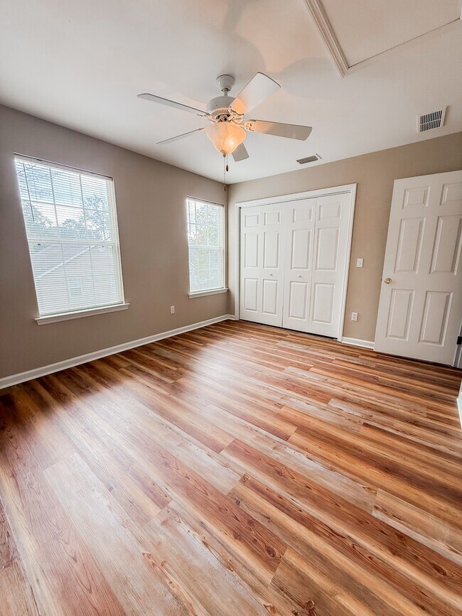 Building Photo - 113 Spokan Trail