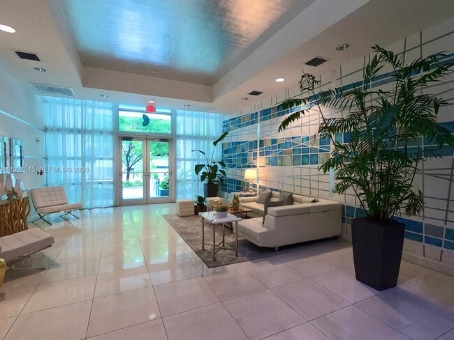 Building Photo - 1723 SW 2nd Ave