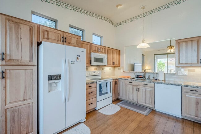 Building Photo - 4269 E Cassia Ln