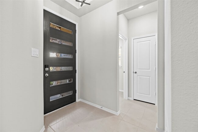 Building Photo - 415 Twilight Mdw Wy