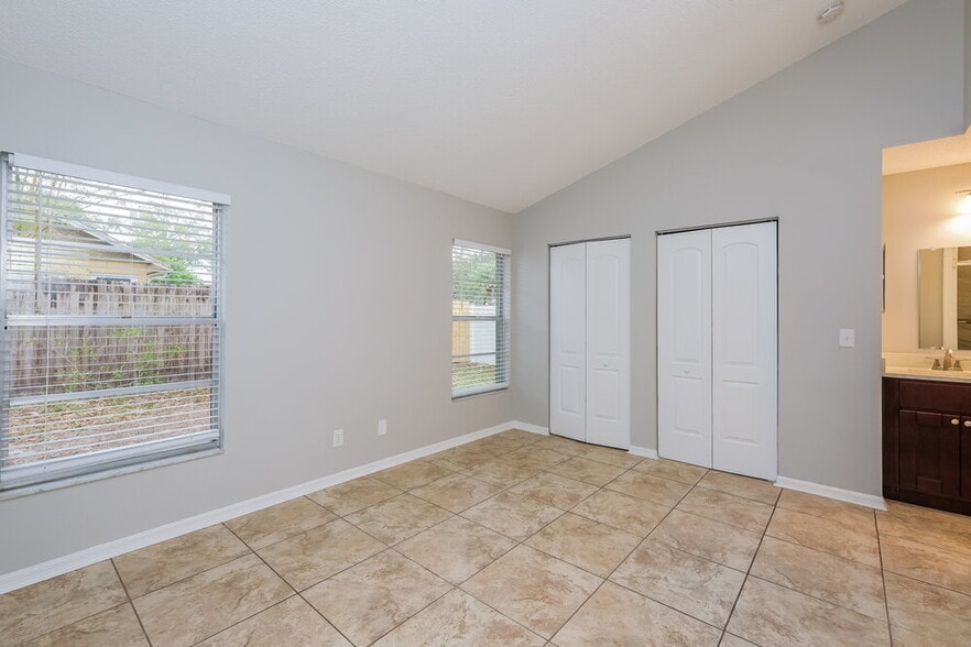 Building Photo - 12722 Trowbridge Ln