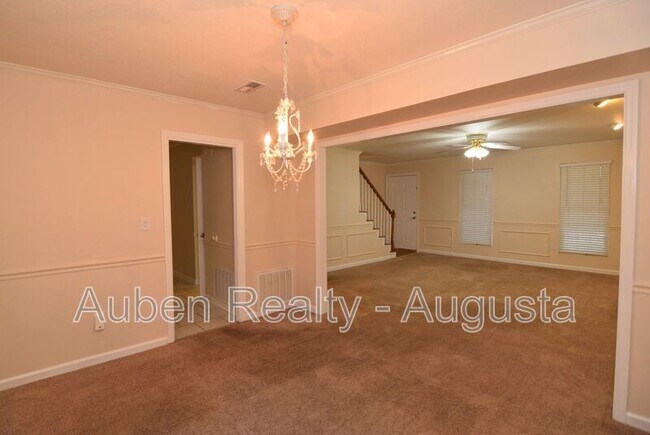 Building Photo - 490 Pheasant Run Dr