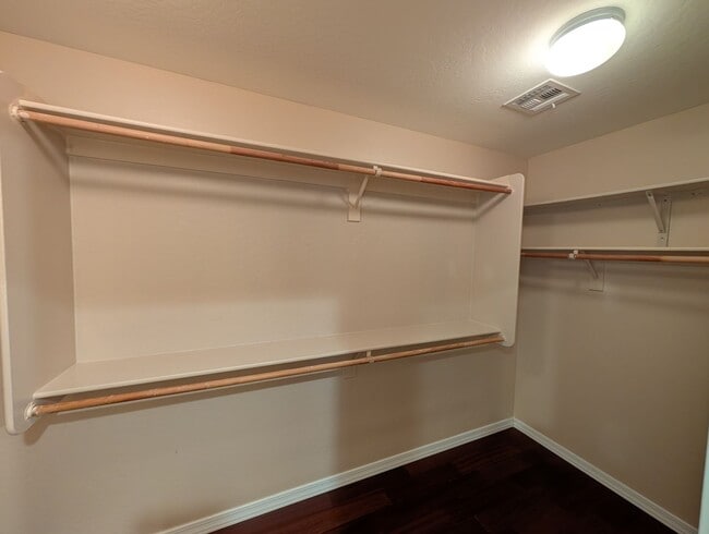 Building Photo - 4 Bedroom 3 Bathroom Circle Cross Ranch Home