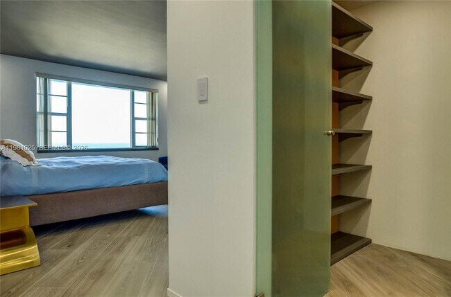 Building Photo - 5255 Collins Ave