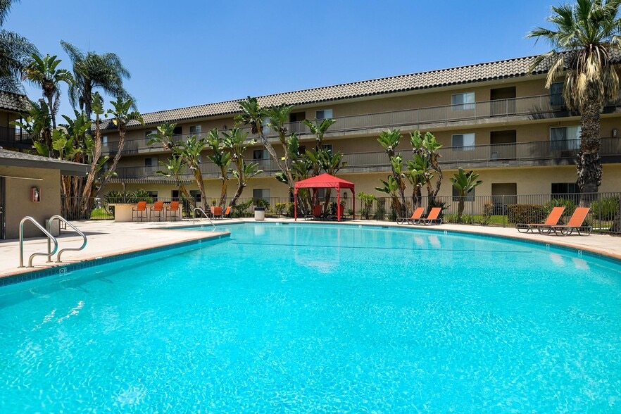 Building Photo - Coronado Palms Apartments