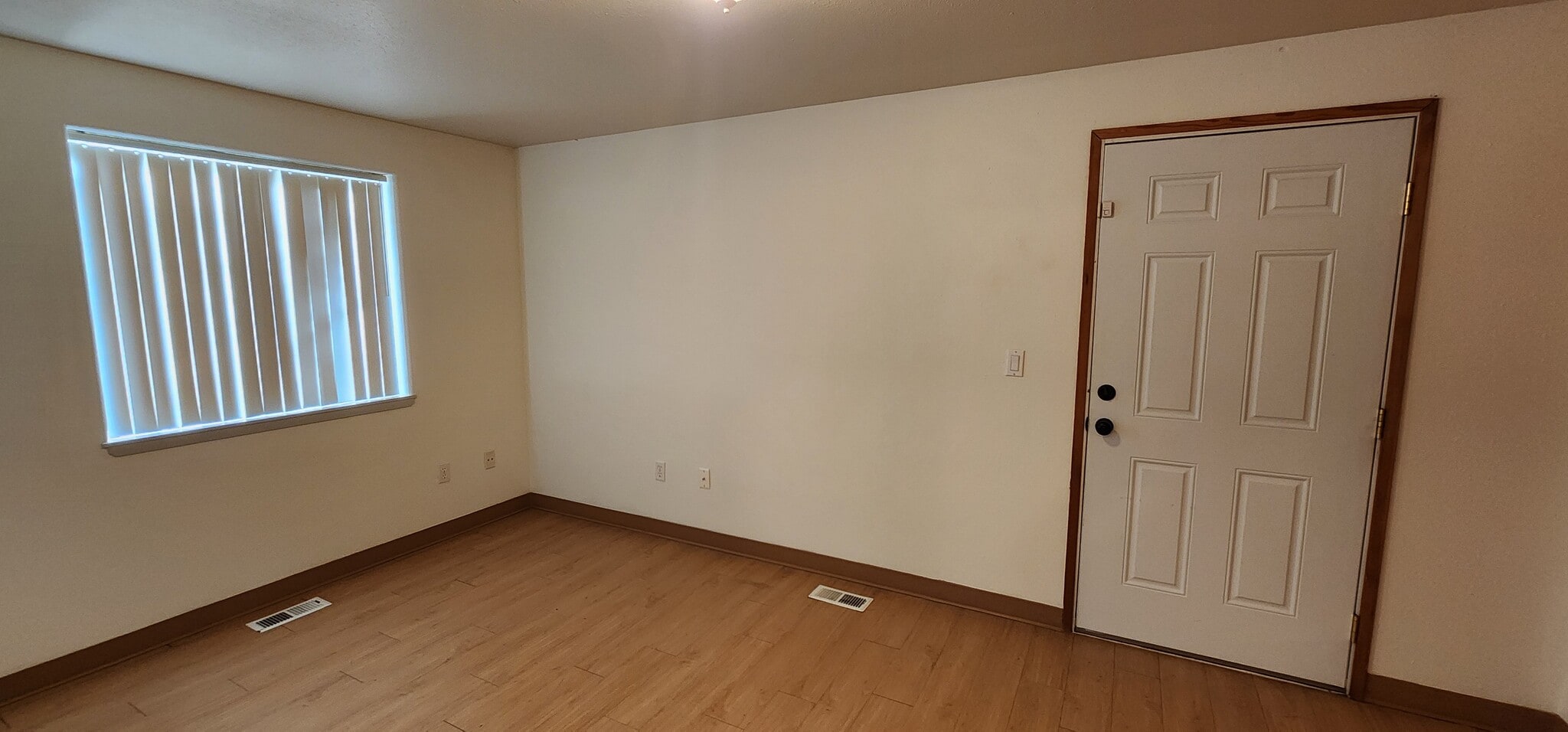 Building Photo - 1008 SE Sherrett St