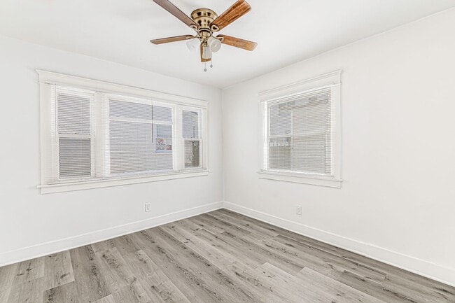 Interior Photo - 525-537 Chestnut Avenue