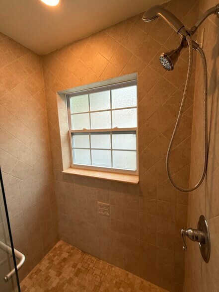 Building Photo - 2315 Carroll Pl