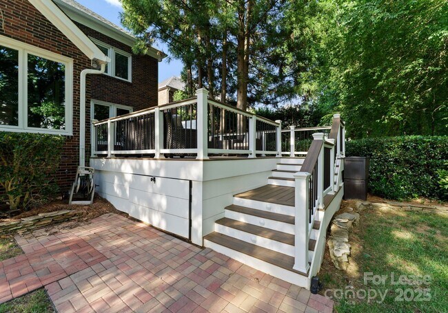 Building Photo - 18807 Dembridge Dr