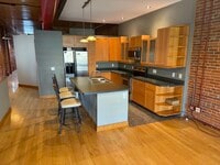 Building Photo - 109 2nd St S