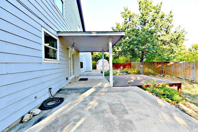 Building Photo - 511 Cripple Creek Rd