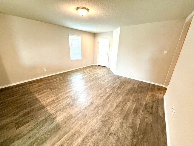 Building Photo - 7614 Crestway Ridge
