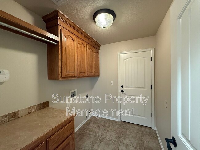 Building Photo - 9301 N 93rd E Ave
