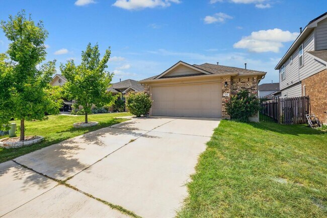 Primary Photo - 705 Callahan Ln