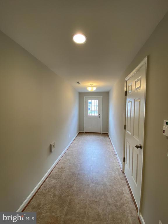 Building Photo - 112 Splendor Gdn Wy