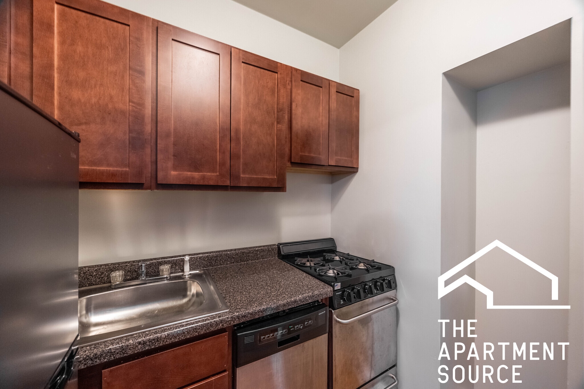 Building Photo - 1154 N Dearborn St