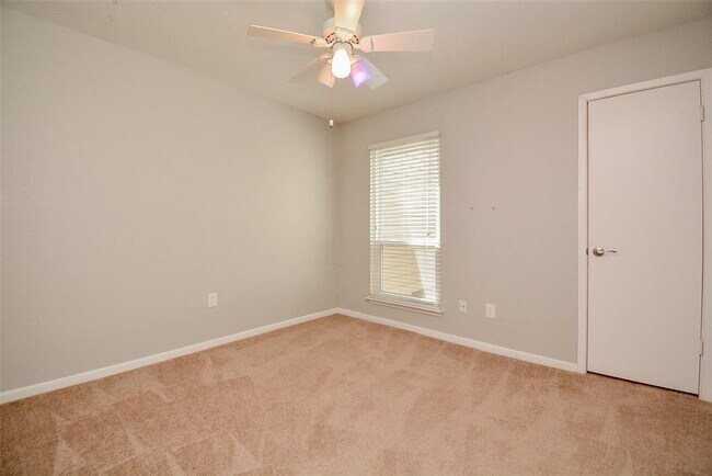 Building Photo - 9400 Doliver Dr