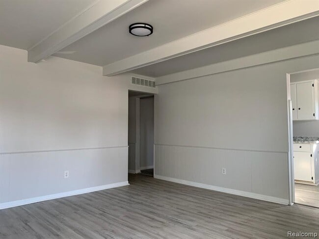 Building Photo - 1020 Holbrook St